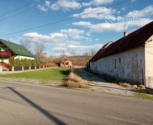 Rodinný dom v hrubej stavbe s pozemkom 2 152 m² Žiar/Liptov