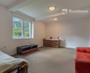 Rodinný dom s dvoma bytovými jednotkami – Hubová