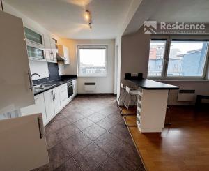 2i byt Liptovský Mikuláš centrum | 2 balkóny | zariadený