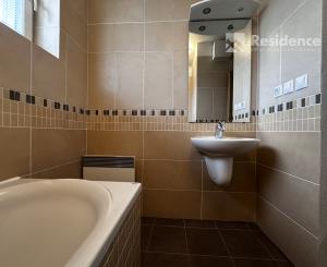 2i byt Liptovský Mikuláš centrum | 2 balkóny | zariadený