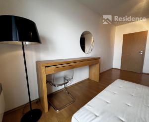 2i byt Liptovský Mikuláš centrum | 2 balkóny | zariadený