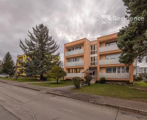 Veľký 2-izbový byt s dvomi balkónmi v krásnom prostredí – Palúdzka, Liptovský Mikuláš