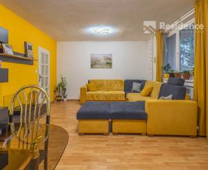 Veľký 2-izbový byt s dvomi balkónmi v krásnom prostredí – Palúdzka, Liptovský Mikuláš