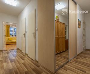 Veľký 2-izbový byt s dvomi balkónmi v krásnom prostredí – Palúdzka, Liptovský Mikuláš