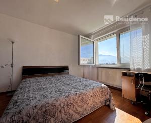 Na Predaj priestranný 4-izbový byt s výmerou 79,8 m² centrum