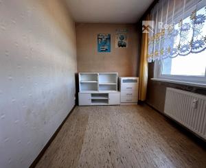 Na Predaj priestranný 4-izbový byt s výmerou 79,8 m² centrum