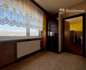 Na Predaj priestranný 4-izbový byt s výmerou 79,8 m² centrum