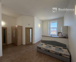 Na prenájom 2- izbový byt v Liptovskom Mikuláši