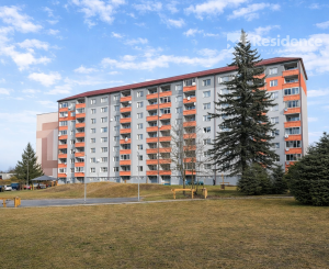 Priestranný 3-izbový byt v Liptovskom Hrádku na predaj