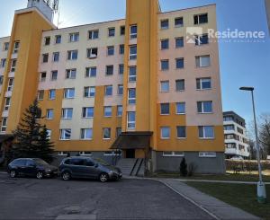 Na prenájom 4- izbový byt v Liptovskom Mikuláši