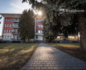 Prenájom Útulný 2-izbový byt s balkónom a parkovacím miestom