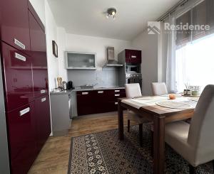 Prenájom Útulný 2-izbový byt s balkónom a parkovacím miestom