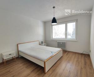 MODERNÝ A KOMPLETNE ZREKONŠTRUOVANÝ 2-IZBOVÝ BYT NA PRENÁJOM