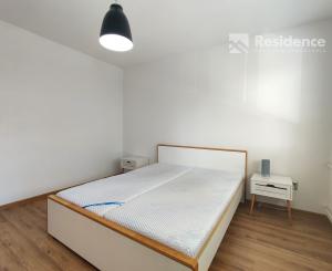 MODERNÝ A KOMPLETNE ZREKONŠTRUOVANÝ 2-IZBOVÝ BYT NA PRENÁJOM