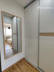 MODERNÝ A KOMPLETNE ZREKONŠTRUOVANÝ 2-IZBOVÝ BYT NA PRENÁJOM