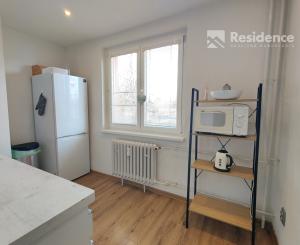 MODERNÝ A KOMPLETNE ZREKONŠTRUOVANÝ 2-IZBOVÝ BYT NA PRENÁJOM