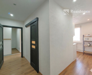 MODERNÝ A KOMPLETNE ZREKONŠTRUOVANÝ 2-IZBOVÝ BYT NA PRENÁJOM