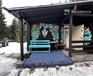 Chatka pri zjazdovke v Jasnej + 2 parkovacie miesta