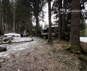 Chatka pri zjazdovke v Jasnej + 2 parkovacie miesta