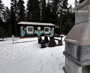 Chatka pri zjazdovke v Jasnej + 2 parkovacie miesta