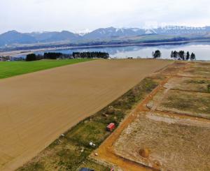 Slnečný stavebný pozemok s výhľadom na Tatry – Liptov