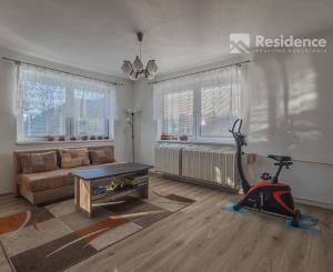 Rodinný Dom + veľký pozemok, výborná poloha /Liptovský Ján/