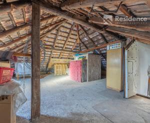 Rodinný Dom + veľký pozemok, výborná poloha /Liptovský Ján/