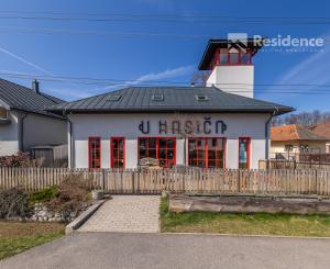 Štýlové bývanie – Unikátny rodinný dom s vežou, aký nemá nikto