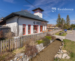 Zabehnutý bar s apartmánom a vlastnou vyhliadkovou vežou