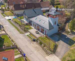 Zabehnutý bar s apartmánom a vlastnou vyhliadkovou vežou