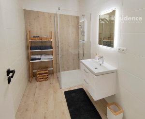 Nájom, Moderný podkrovný 2-izbový byt