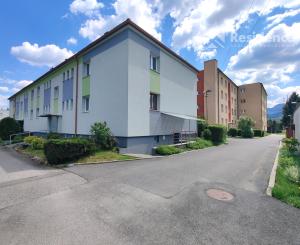 2-IZBOVÝ BYT S BALKÓNOM a GARÁŽOU – LIPTOVSKÝ PETER