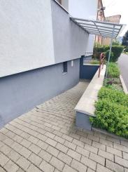 2-IZBOVÝ BYT S BALKÓNOM a GARÁŽOU – LIPTOVSKÝ PETER