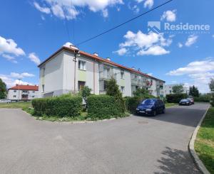 2-IZBOVÝ BYT S BALKÓNOM a GARÁŽOU – LIPTOVSKÝ PETER