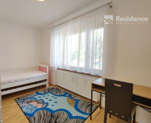 Na prenájom – priestranný 4-izbový byt s veľkou kanceláriou v Liptovskom Mikuláši