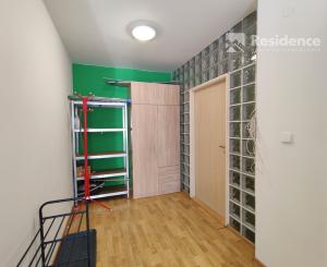 Na prenájom – priestranný 4-izbový byt s veľkou kanceláriou v Liptovskom Mikuláši