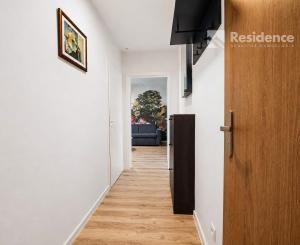 MODERNÝ 2-IZBOVÝ BYT S PARKOVACÍM MIESTOM V CENTRE LIPTOVSKÉHO MIKULÁŠA