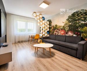 MODERNÝ 2-IZBOVÝ BYT S PARKOVACÍM MIESTOM V CENTRE LIPTOVSKÉHO MIKULÁŠA