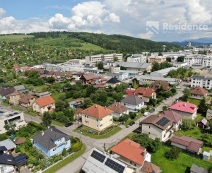 Byt s komfortom domu, záhradou a garážou v Starom Meste
