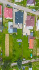 Family house in a quiet area of Dovalovo with a stream