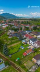 Family house in a quiet area of Dovalovo with a stream