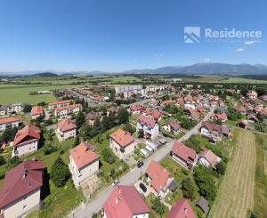 Byt s garážou a záhradou v pokojnej lokalite, Liptovský Peter