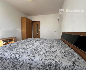Prenájom priestranný 4-izbový byt s výmerou 79,8 m² centrum