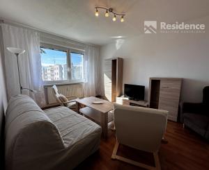 Prenájom priestranný 4-izbový byt s výmerou 79,8 m² centrum