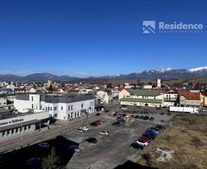 Prenájom priestranný 4-izbový byt s výmerou 79,8 m² centrum