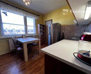 Prenájom priestranný 4-izbový byt s výmerou 79,8 m² centrum