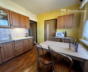 Prenájom priestranný 4-izbový byt s výmerou 79,8 m² centrum
