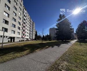 Prenájom priestranný 4-izbový byt s výmerou 79,8 m² centrum