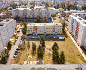 Prenájom priestranný 4-izbový byt s výmerou 79,8 m² centrum