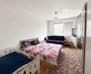 NA PREDAJ 4-izbový byt s balkónom, Liptovský Mikuláš – 77 m²